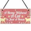 1Pcs Wooden Hanging Pendant Tags Cute Cat Pets Carved Door Tag Friendship Sign Cat Lovers